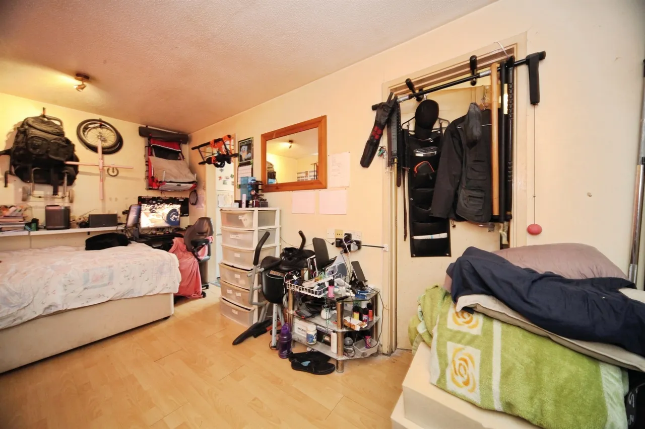 Repton Close, Luton, LU3, photo 5