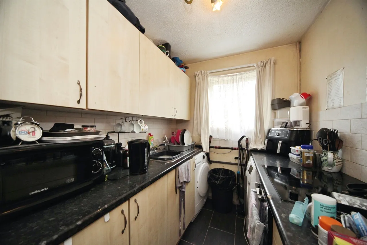 Repton Close, Luton, LU3, photo 6