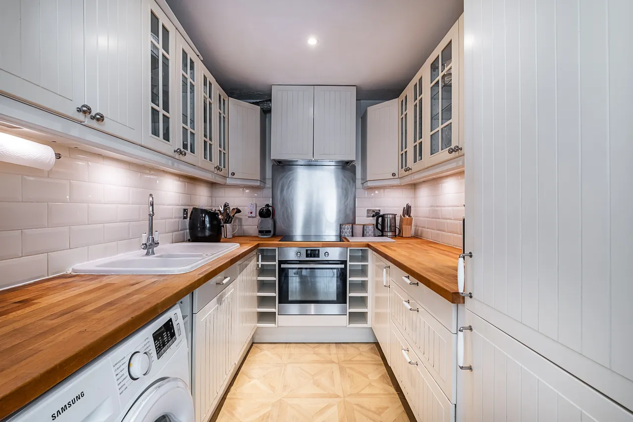 Selhurst Close, London, SW19, photo 5