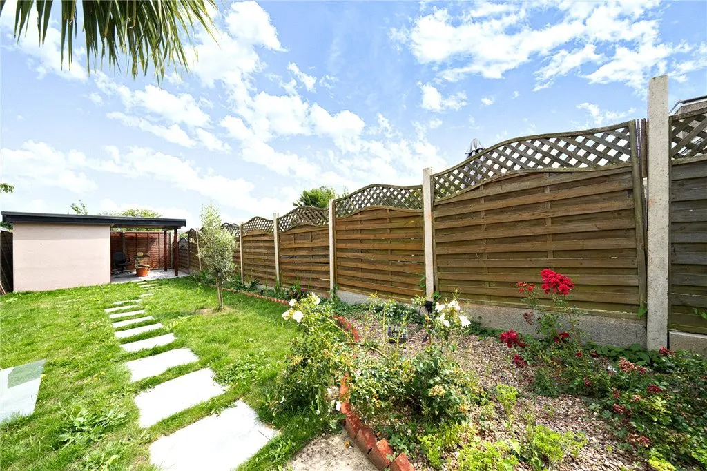 Radnor Avenue, DA16, photo 4