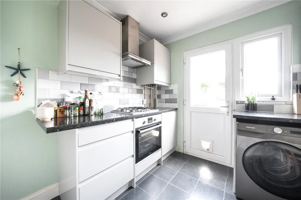 Radnor Avenue, DA16, photo 9