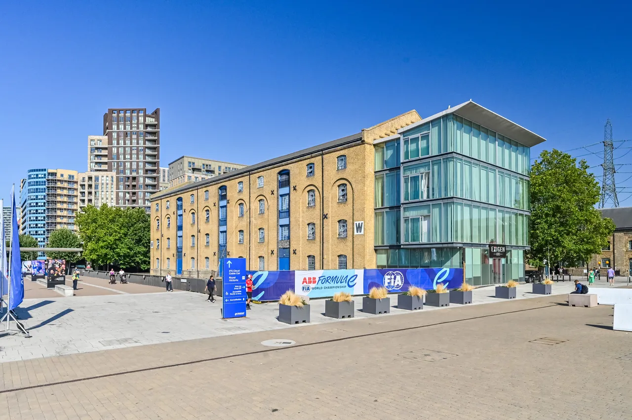 London, E16, photo 18
