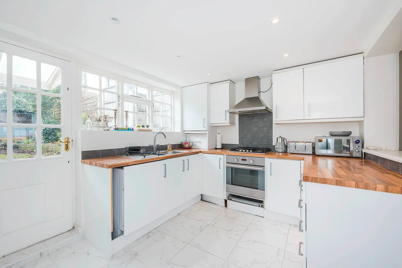 Gladstone Road, Buckhurst Hill, Essex, IG9 5SW, photo 7