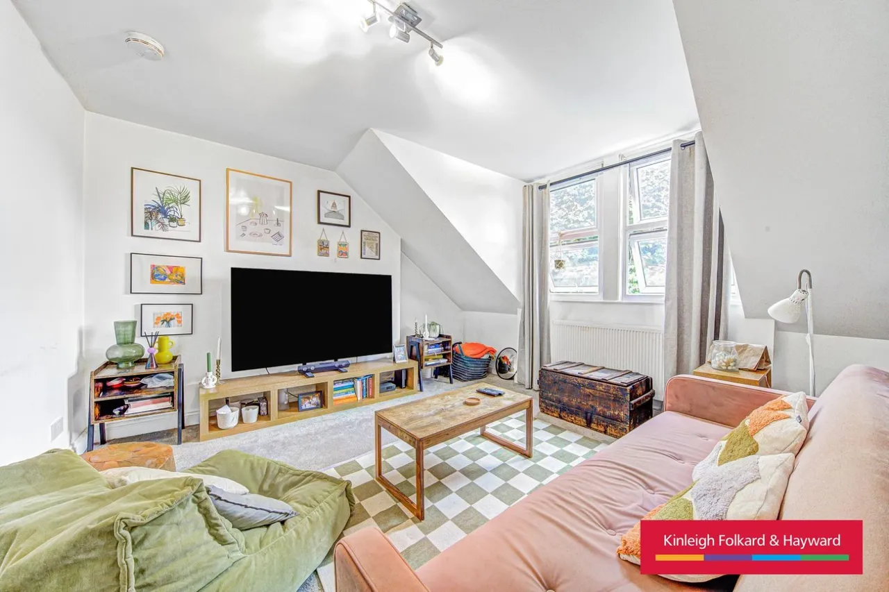 1 bed flat to rent — Rosendale Road, London, SE21