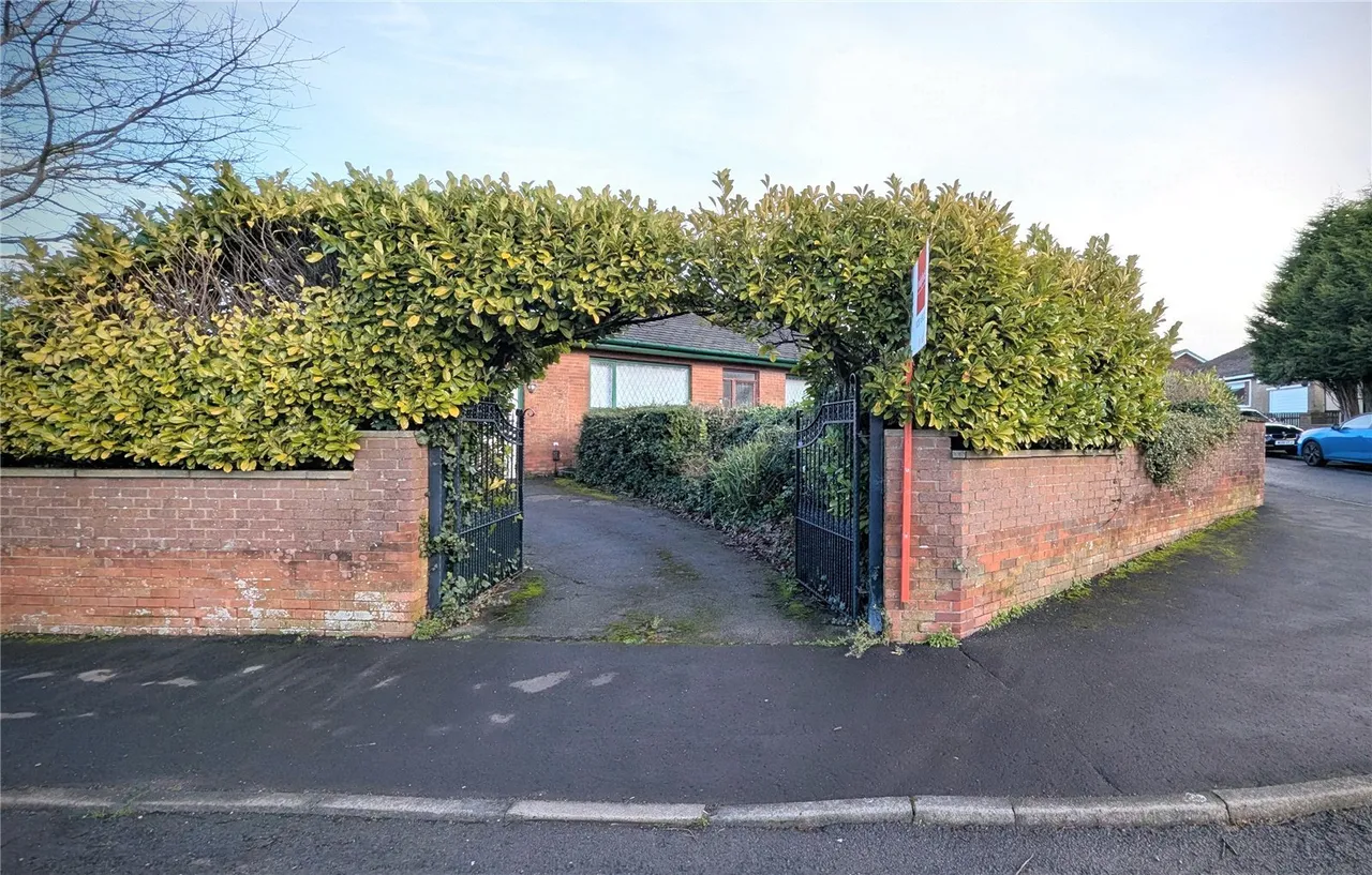 Townfield Avenue, Burnley, Lancashire, BB10, photo 2