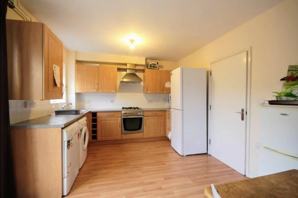 Harescombe Drive, GRH (Gloucestershire Royal Hospital), Gloucester, GL1, photo 4