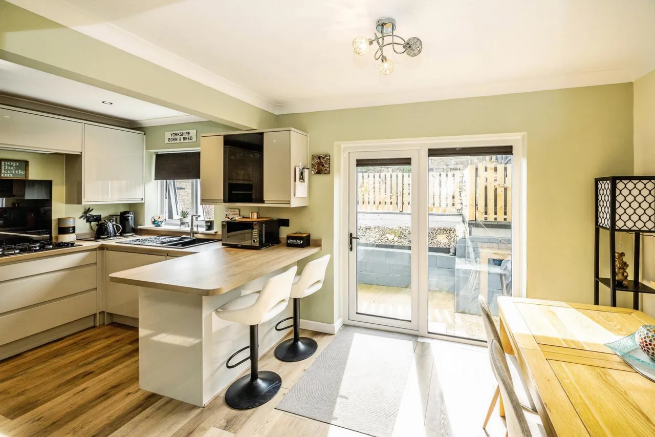 Greenside Avenue, Huddersfield, HD5, photo 3