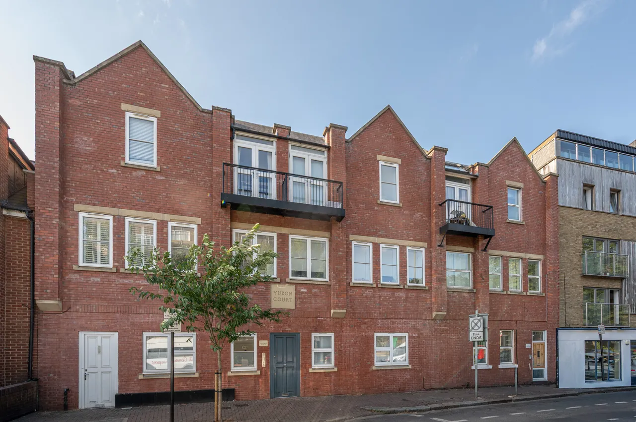 Flat 8, 6 Yukon Road, London, photo 11