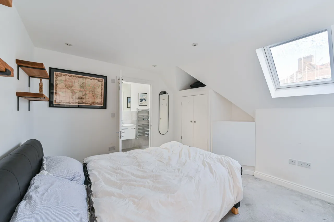 Flat 8, 6 Yukon Road, London, photo 7