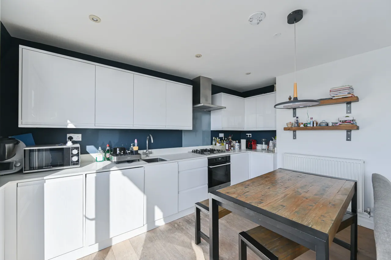 Flat 8, 6 Yukon Road, London, photo 4