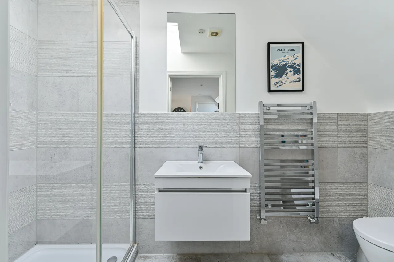 Flat 8, 6 Yukon Road, London, photo 10