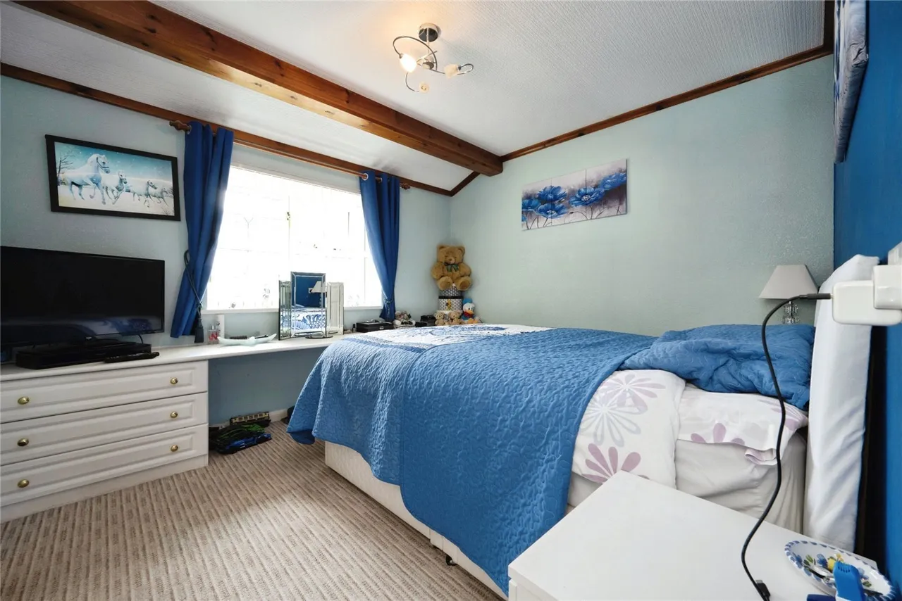 Half Moon Lane, LUTON, Bedfordshire, LU1, photo 12