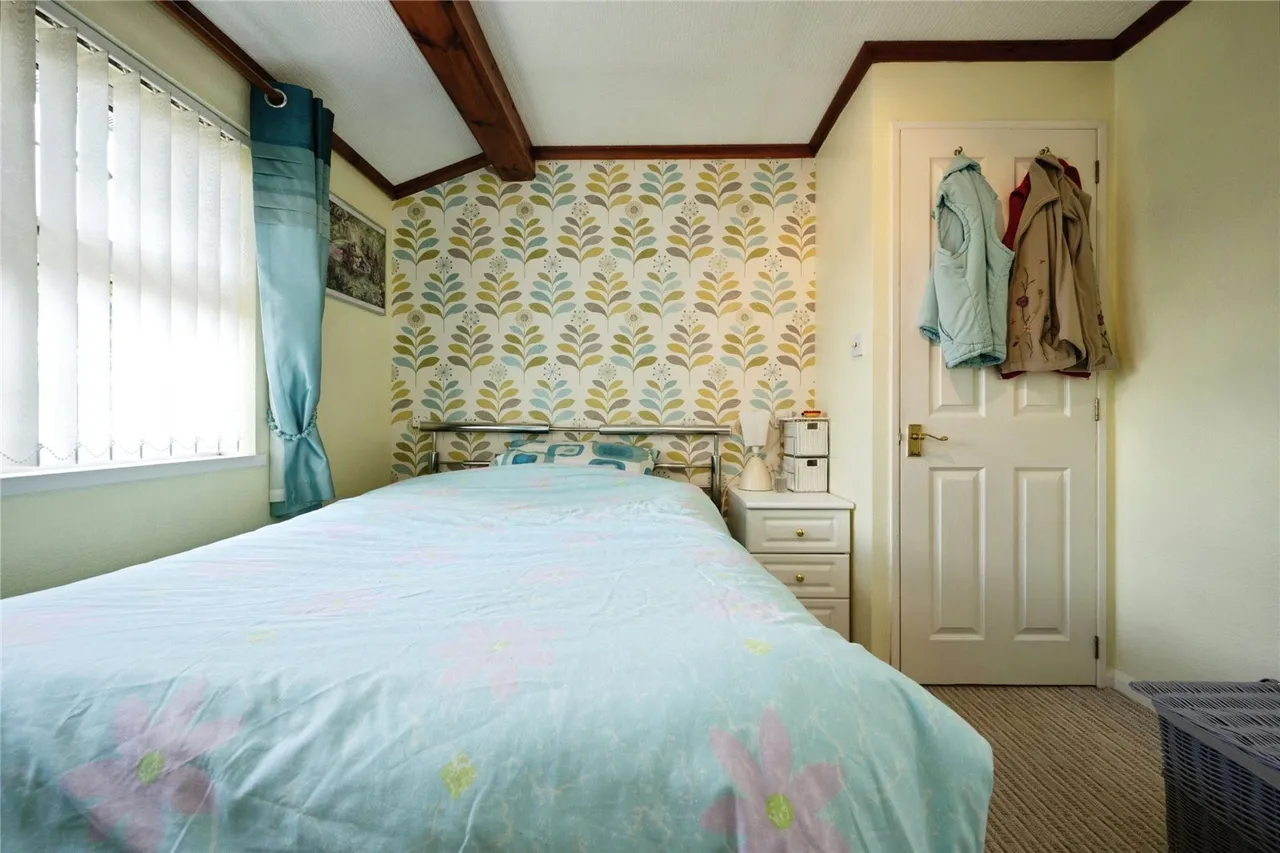 Half Moon Lane, LUTON, Bedfordshire, LU1, photo 13