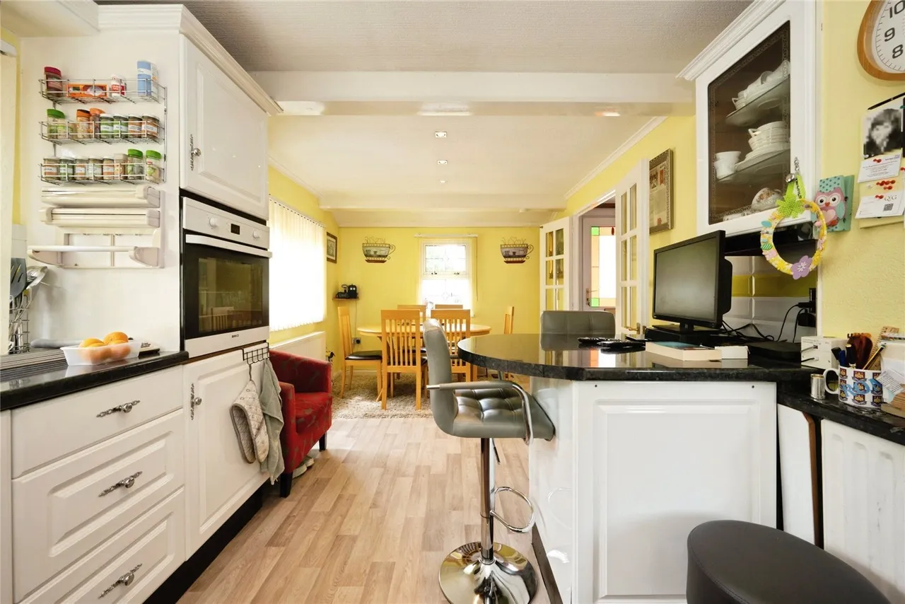 Half Moon Lane, LUTON, Bedfordshire, LU1, photo 7