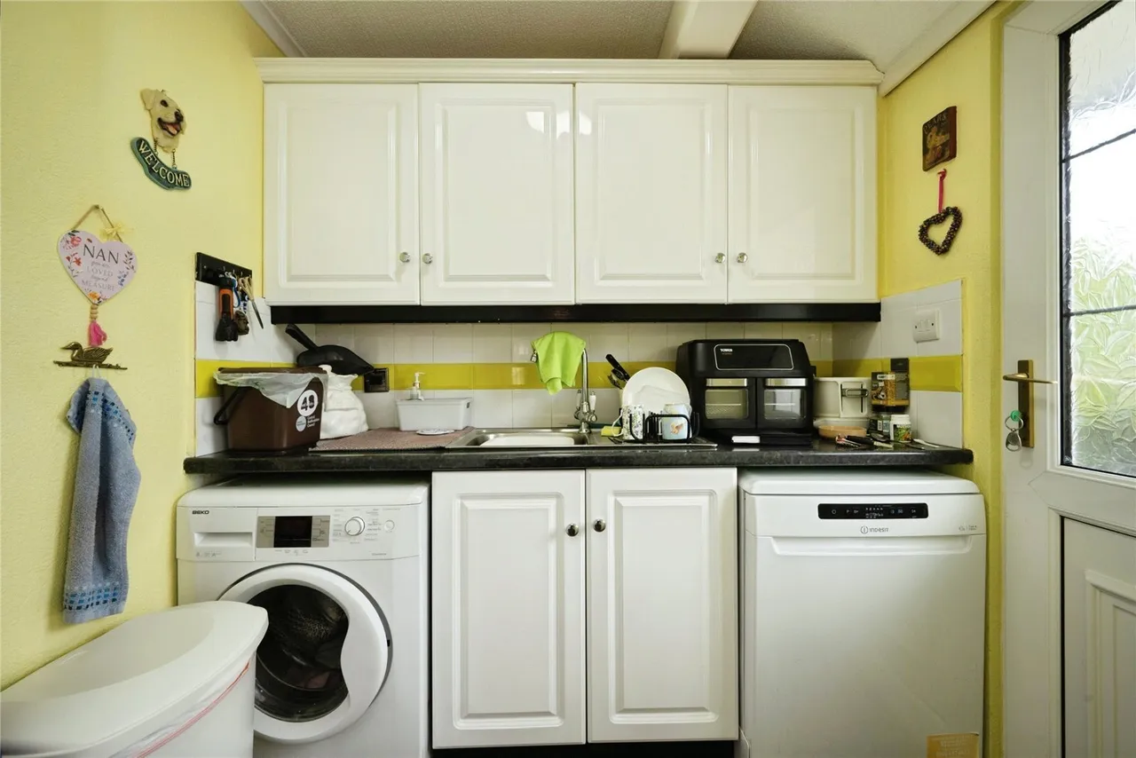 Half Moon Lane, LUTON, Bedfordshire, LU1, photo 10