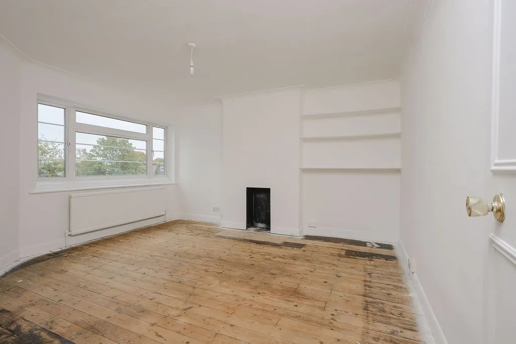 Upper Richmond Road West, London, SW14, photo 3