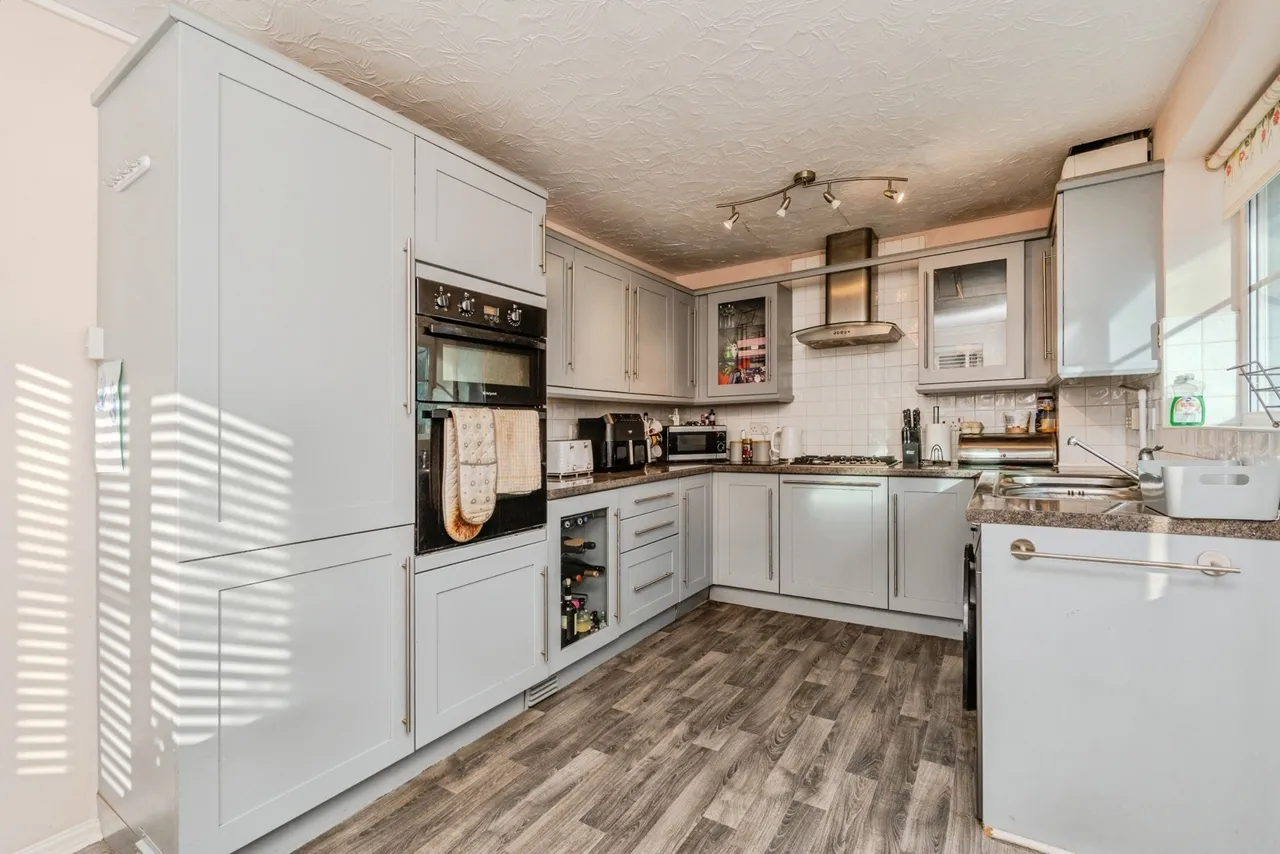 Chedworth Drive, Manchester, Greater Manchester, M23, photo 6