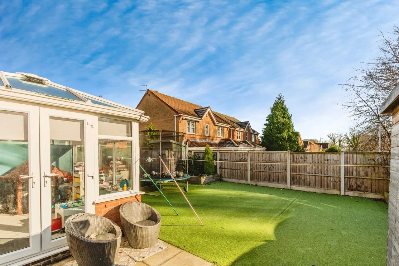 Chedworth Drive, Manchester, Greater Manchester, M23, photo 8