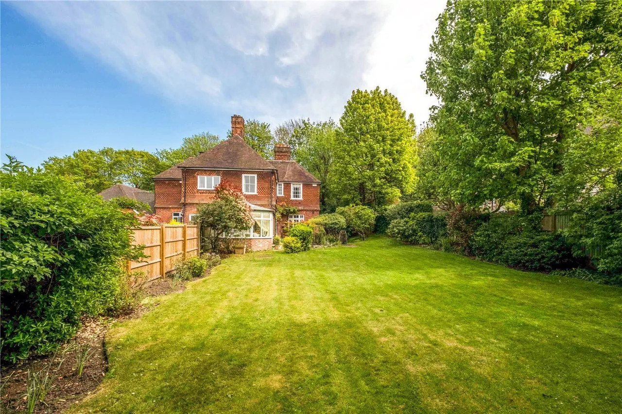 Bates Hill, Ightham, TN15, photo 15
