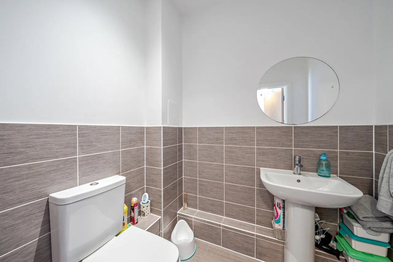 Storer Drive, DA16, photo 10