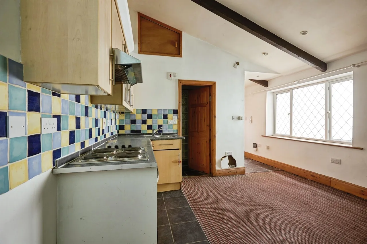 East Street, Blandford Forum, DT11, photo 12