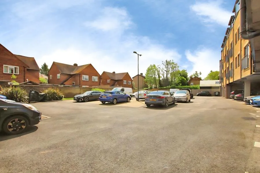 Waterloo Road, Uxbridge, UB8, photo 8