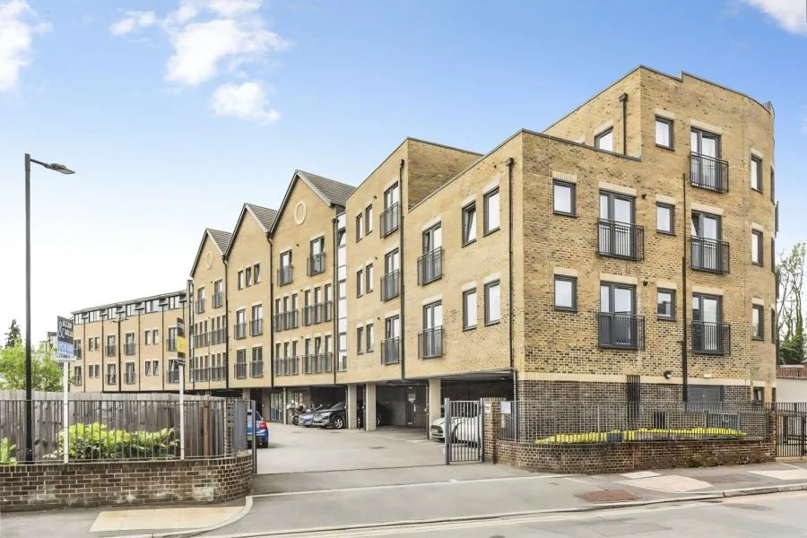 Waterloo Road, Uxbridge, UB8, photo 10