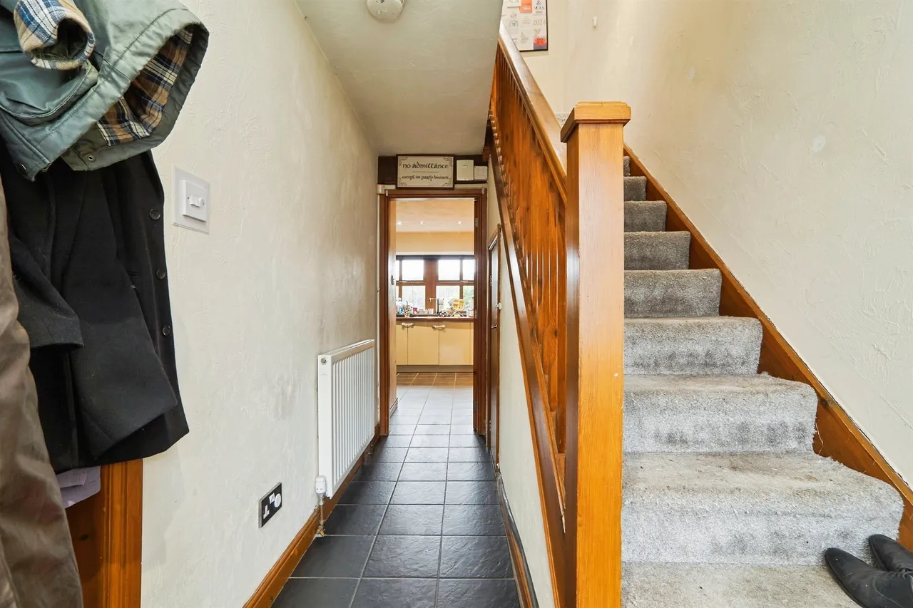 Long Causeway, Denholme, Bradford, photo 8