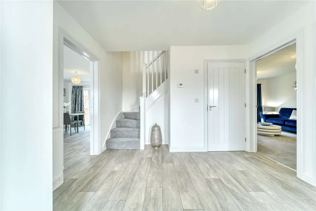 Selborne Park, Selborne Road, Alton, Hampshire, GU34 1SZ, photo 2