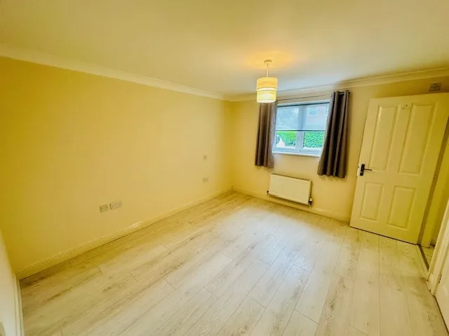 Powney Road, MAIDENHEAD, photo 8