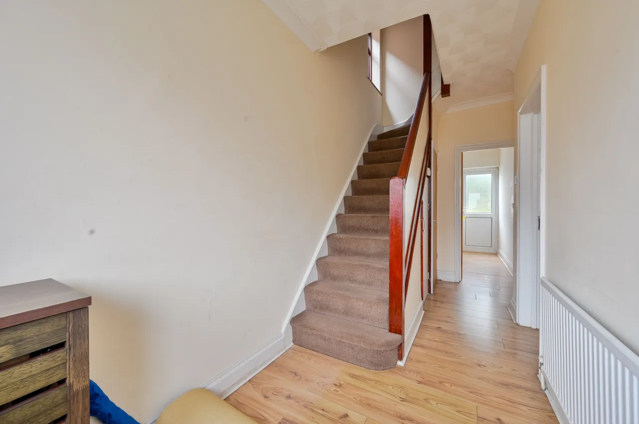 46 Taunton Avenue, Hounslow, photo 4
