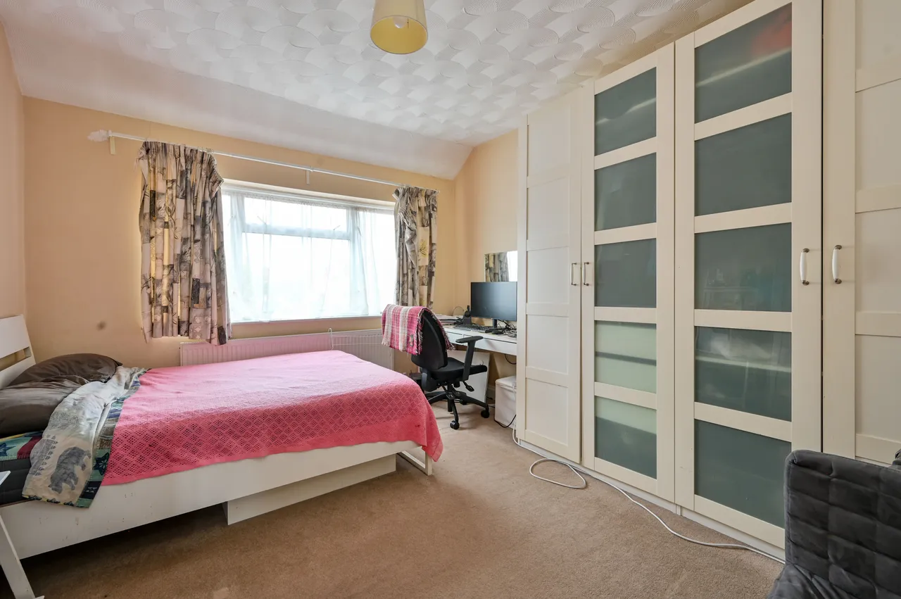 46 Taunton Avenue, Hounslow, photo 9