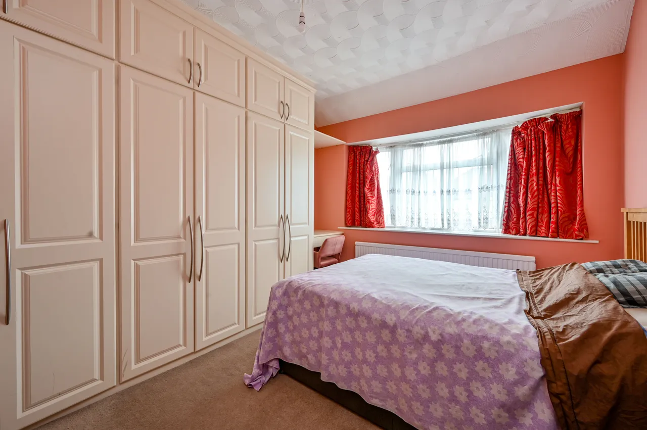 46 Taunton Avenue, Hounslow, photo 10