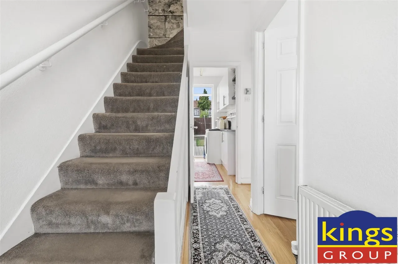 Bexley Gardens, Edmonton, N9, photo 5