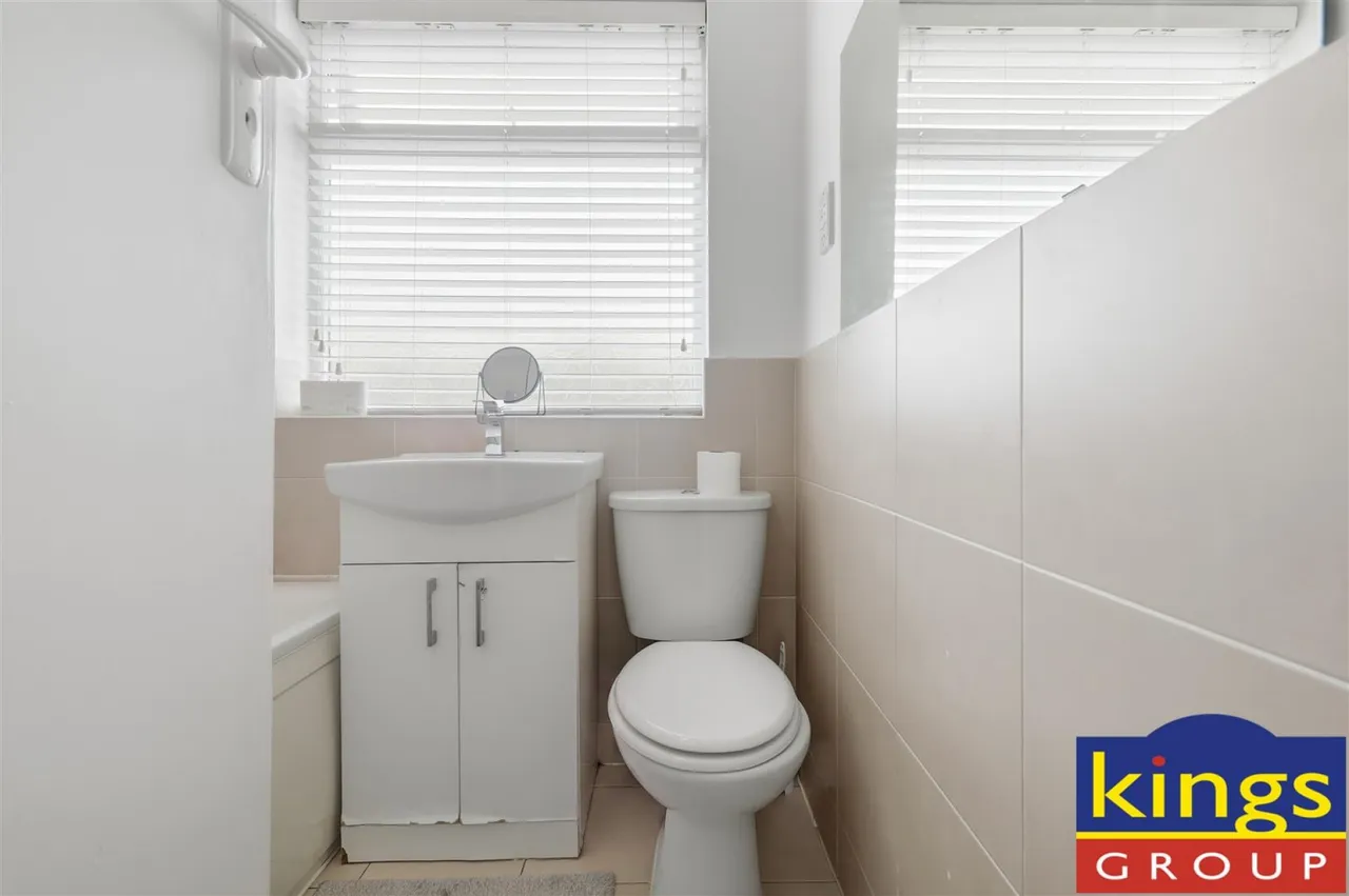 Bexley Gardens, Edmonton, N9, photo 14