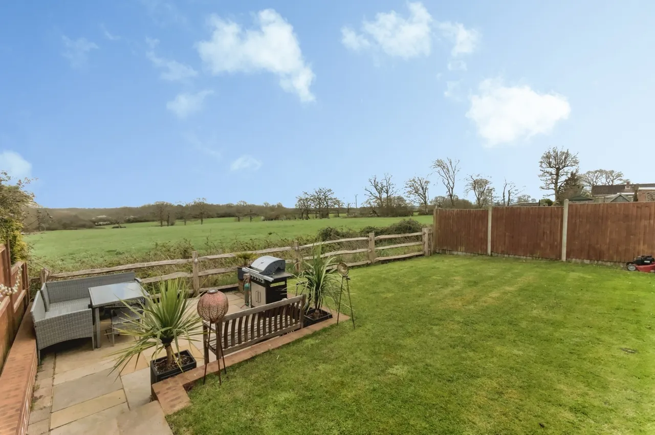 Grange Close, Horam, TN21, photo 4
