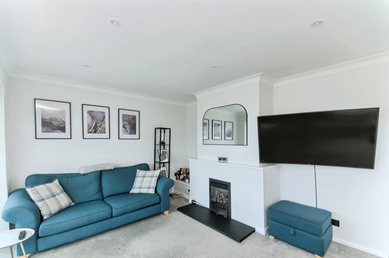 Grange Close, Horam, TN21, photo 2