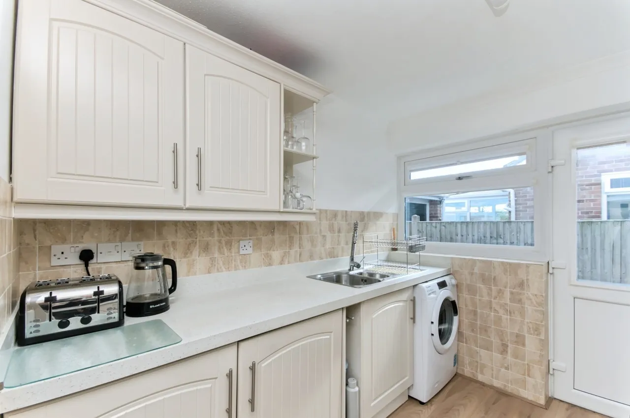 Grange Close, Horam, TN21, photo 17