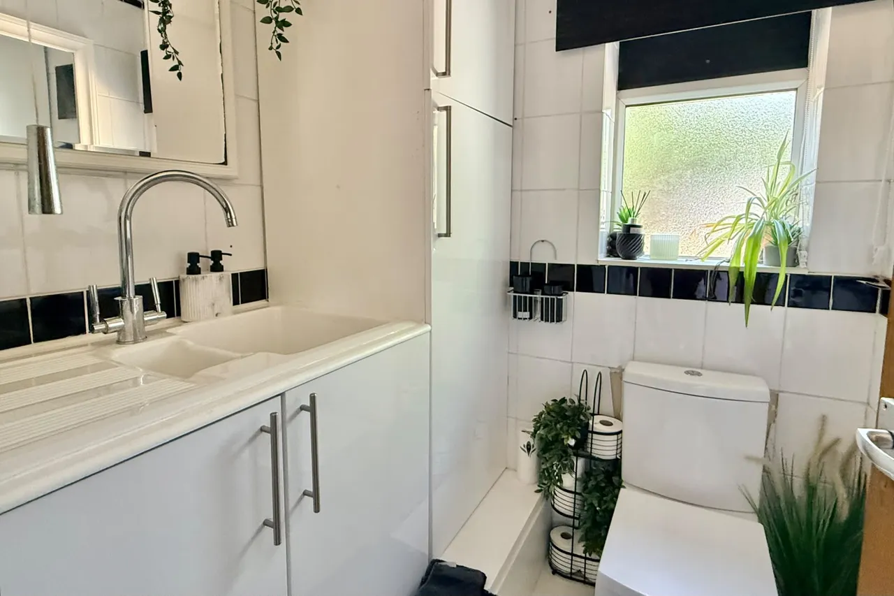 Coniston Road, Ringwood, BH24, photo 6