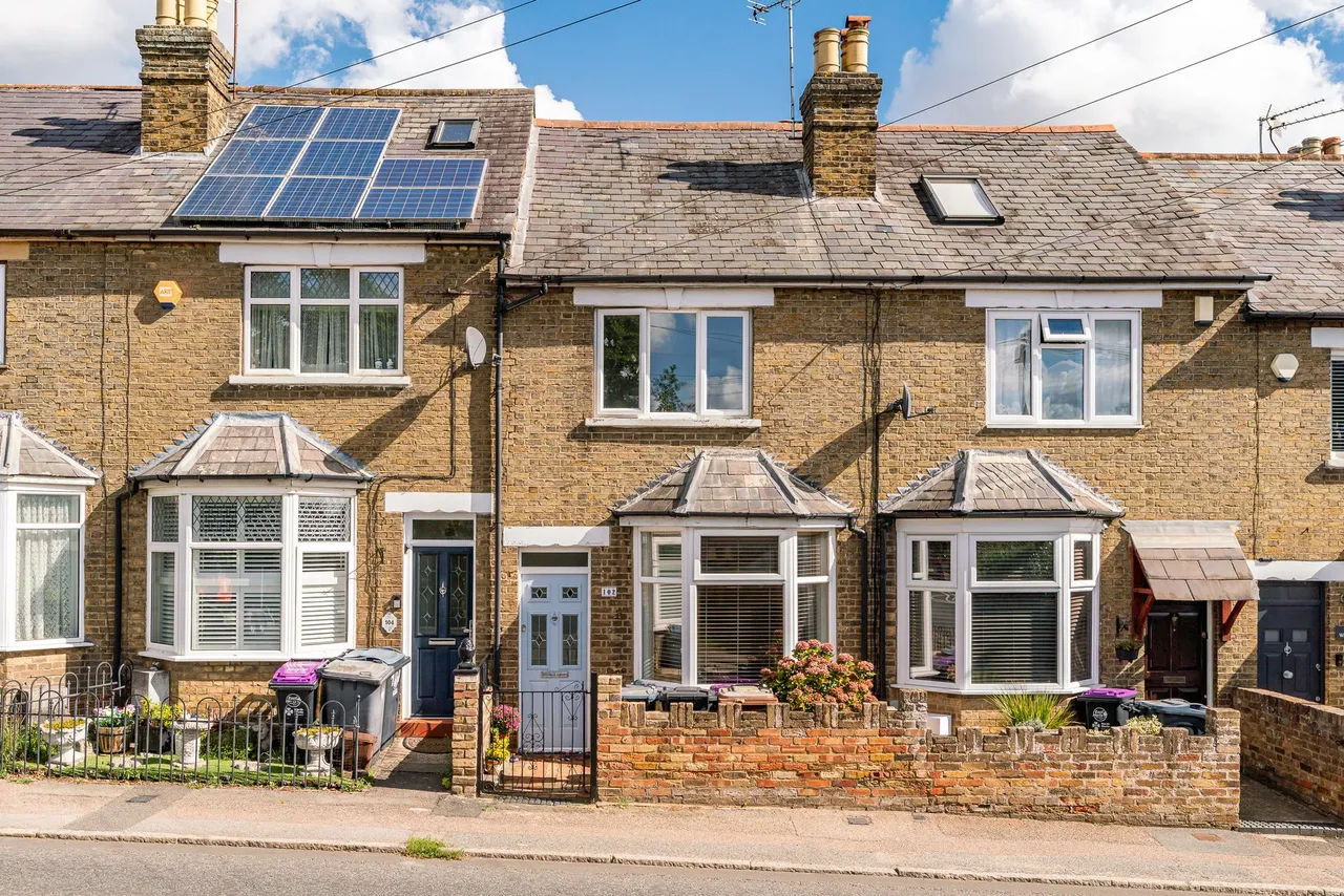 3 bed house for sale — Watton Road, WARE, Ware, SG12 0AY