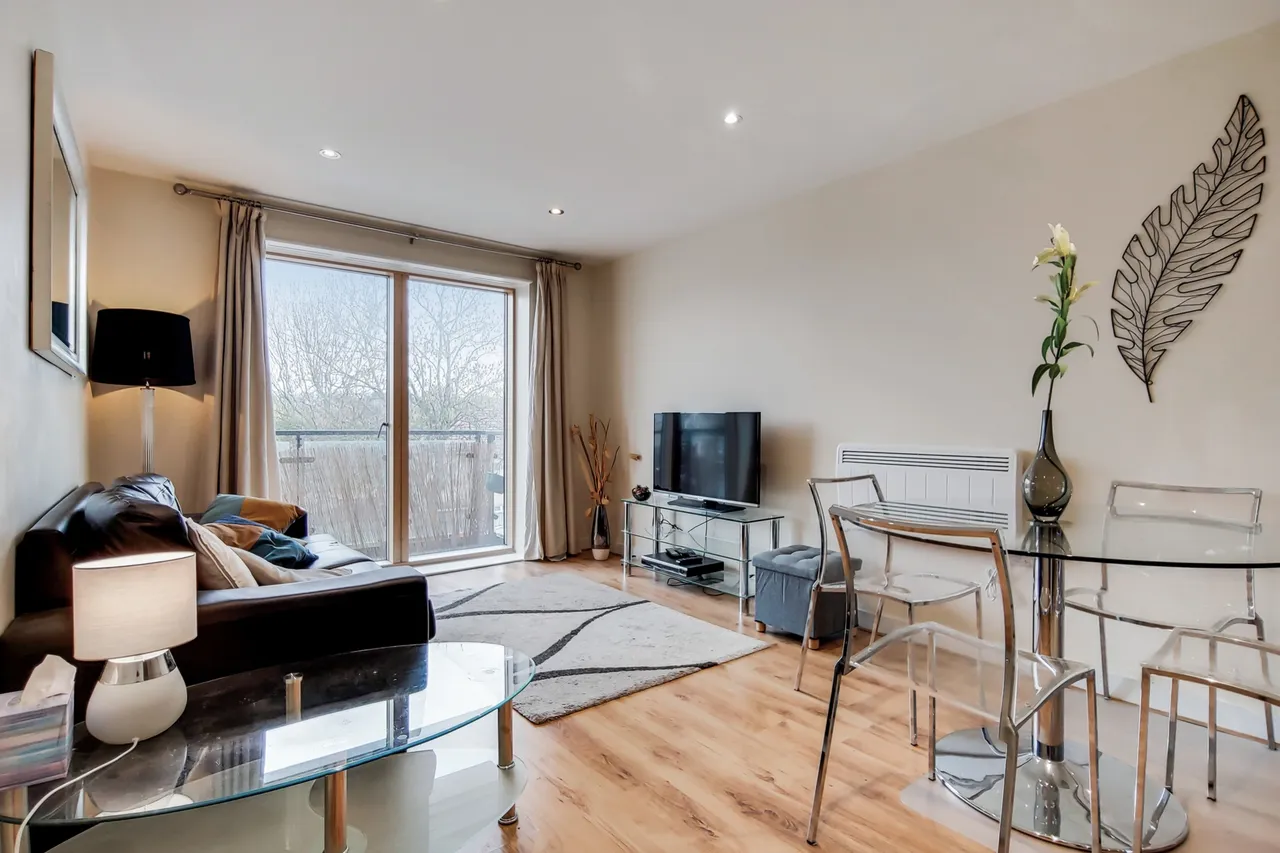 1 bed flat to rent — Durnsford Road, Wimbledon, London, SW19 8EA