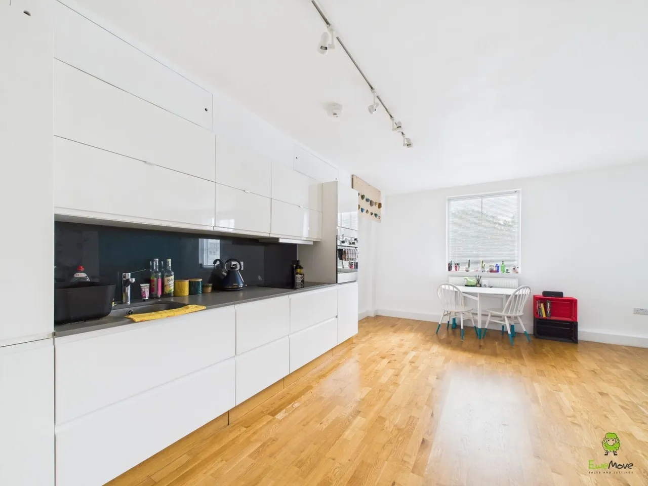2 bed flat for sale, Welling High Street, Welling, DA16