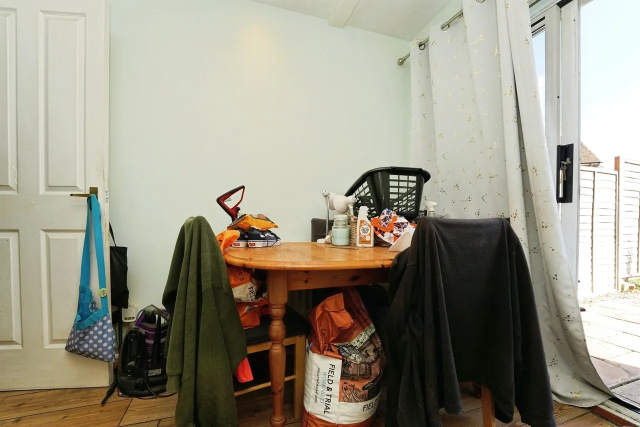 Embry Close, Calne, photo 6