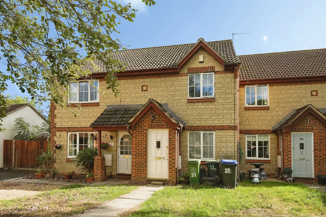2 bed house for sale — Embry Close, Calne