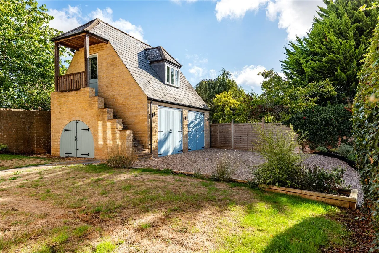 Cross Lane, Aldwincle, NN14, photo 12