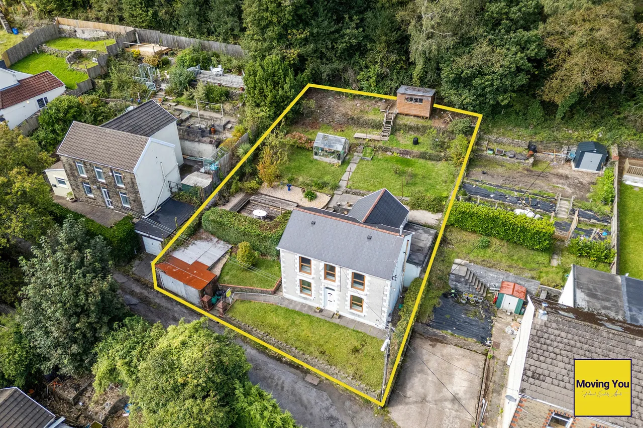 3 bed house for sale — Derw Road, Pontardawe, Swansea, SA8