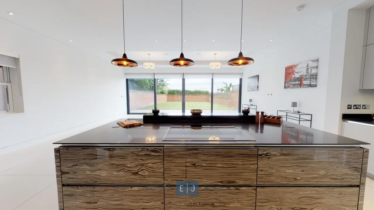 Carroll Hill, Loughton, IG10, photo 3