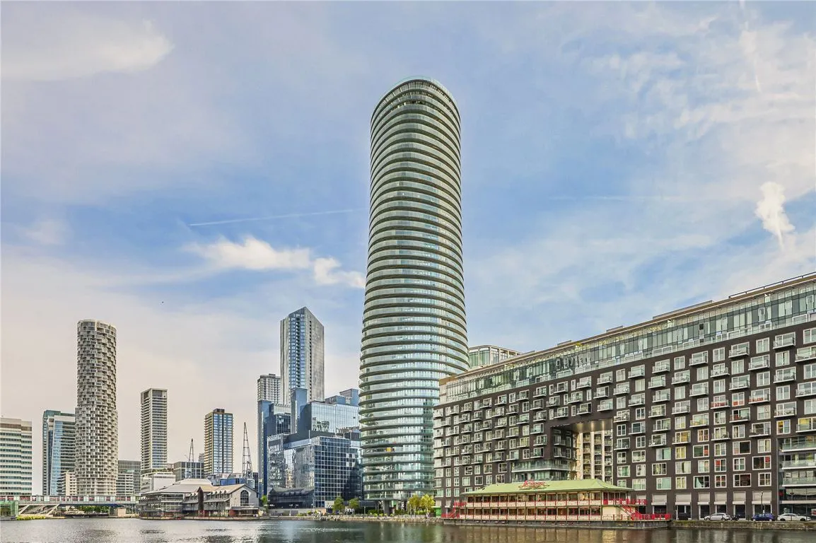 Crossharbour Plaza, Canary Wharf, photo 13