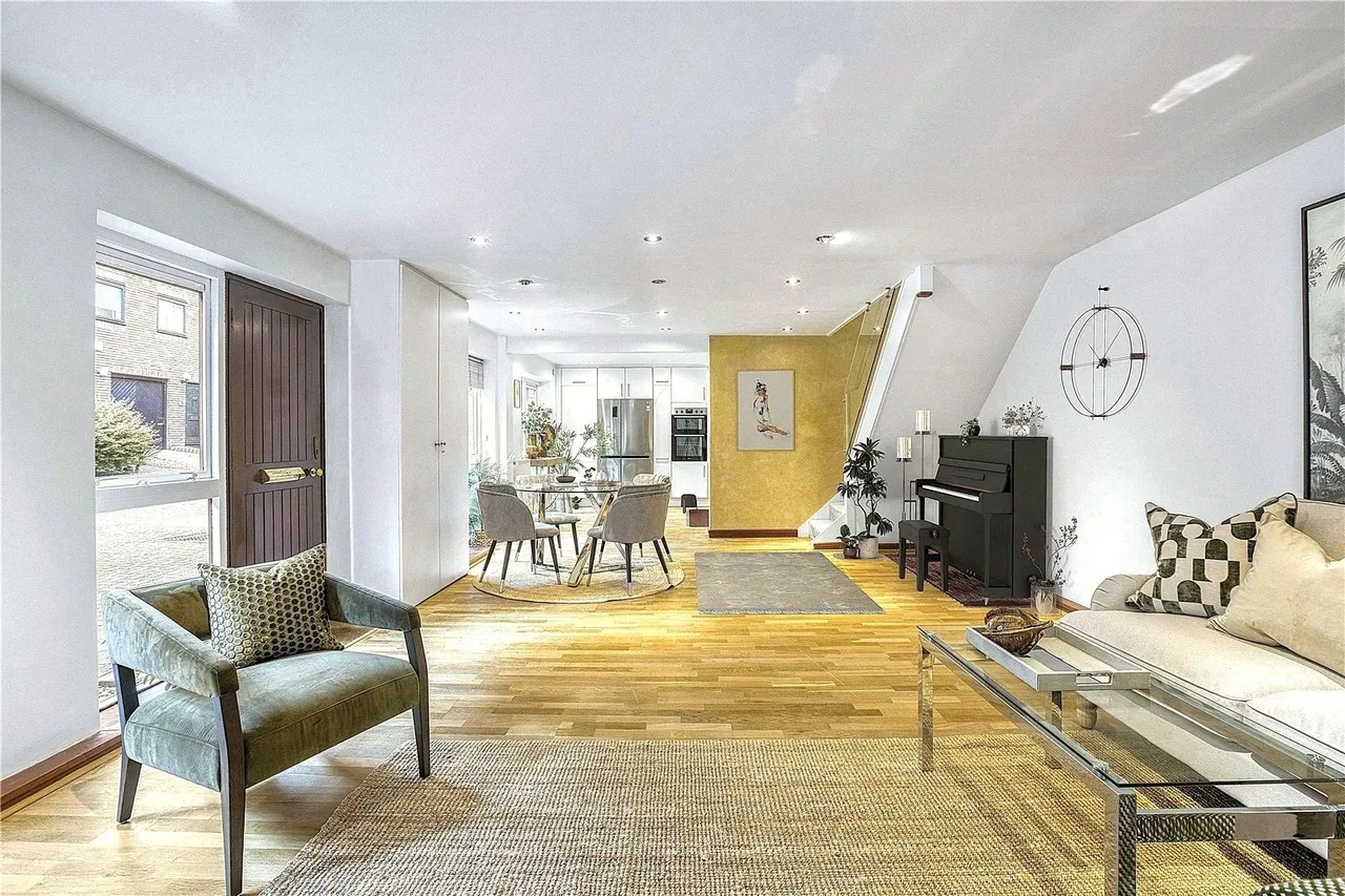 Belsize Mews, Belsize Village, NW3, photo 2