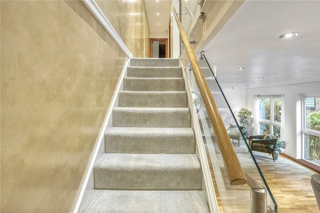 Belsize Mews, Belsize Village, NW3, photo 9
